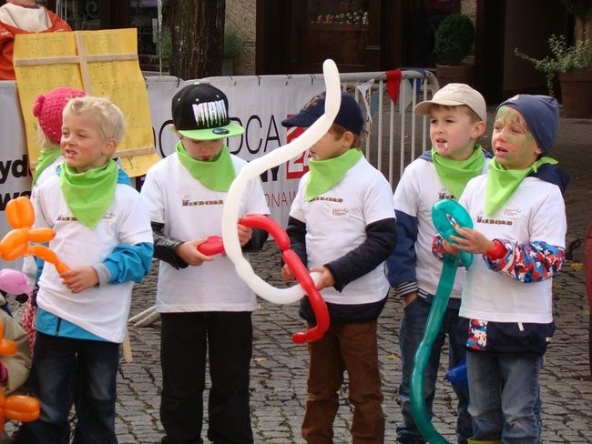 Przedszkolaki opanowały rynek (dużo zdjęć)