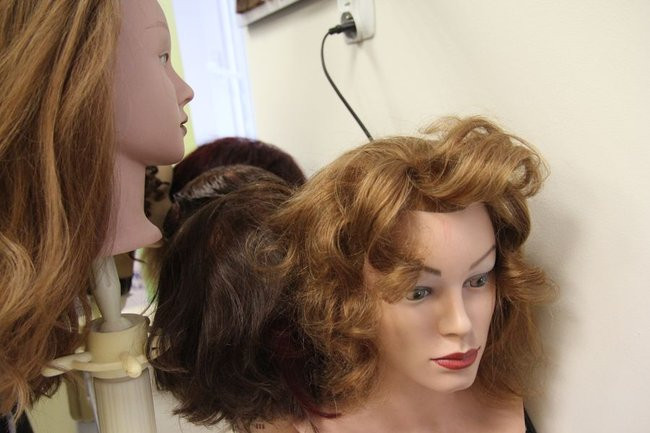 Oddają włosy dla chorych na raka (zdjęcia)