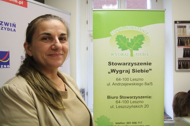 Oddają włosy dla chorych na raka (zdjęcia)