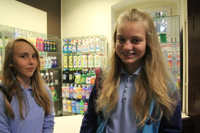 Oddają włosy dla chorych na raka (zdjęcia)