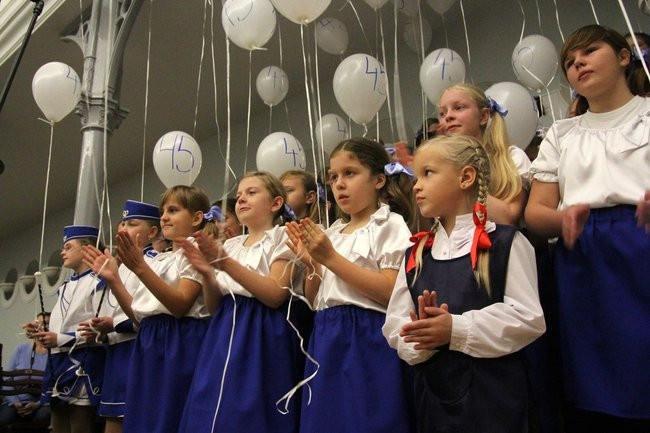 Szkoła Podstawowa nr 10 ma 45 lat (zdjęcia)