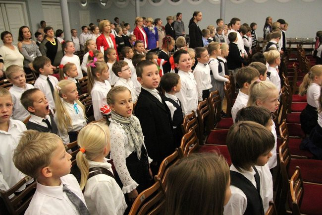 Szkoła Podstawowa nr 10 ma 45 lat (zdjęcia)