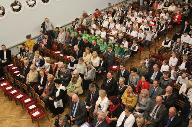 Szkoła Podstawowa nr 10 ma 45 lat (zdjęcia)