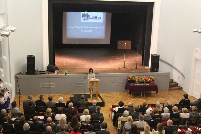 Szkoła Podstawowa nr 10 ma 45 lat (zdjęcia)