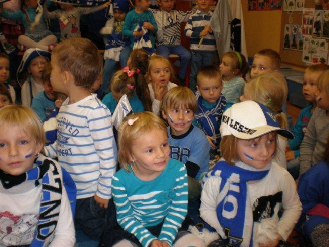 Żużlowiec u przedszkolaków (zdjęcia)