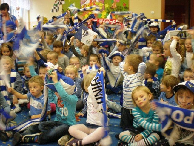 Żużlowiec u przedszkolaków (zdjęcia)