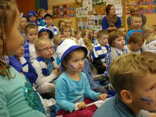 Żużlowiec u przedszkolaków (zdjęcia)