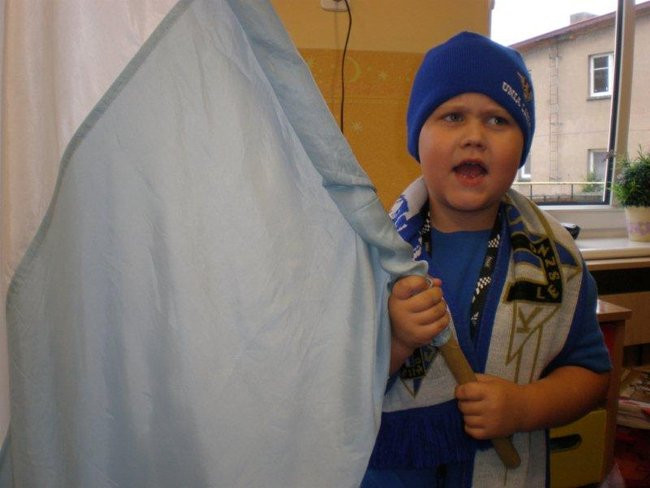 Żużlowiec u przedszkolaków (zdjęcia)