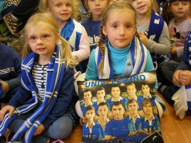 Żużlowiec u przedszkolaków (zdjęcia)