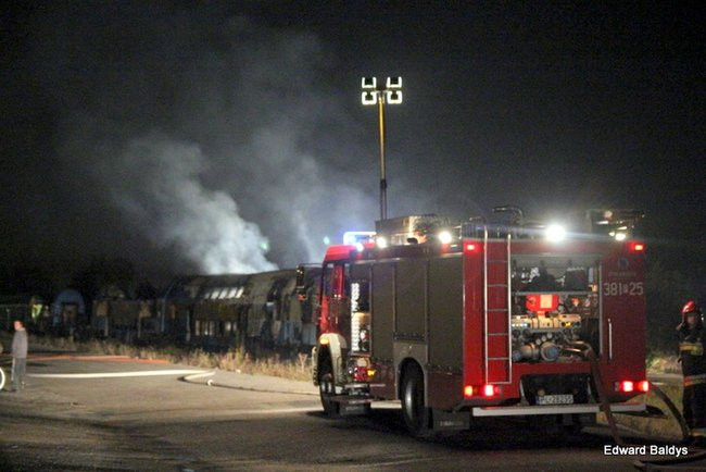 Płonęły wagony na leszczyńskim dworcu (zdjęcia)