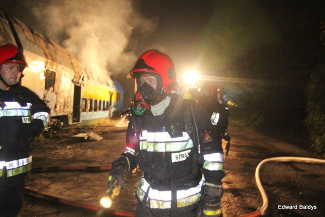 Płonęły wagony na leszczyńskim dworcu (zdjęcia)