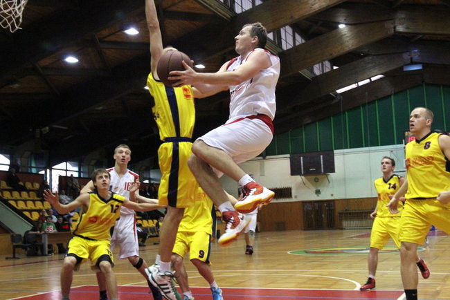 Ruszyła liga koszykarzy (zdjęcia)