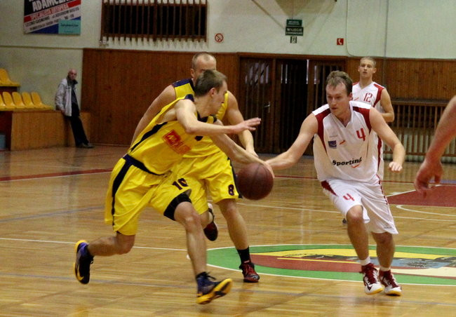 Ruszyła liga koszykarzy (zdjęcia)