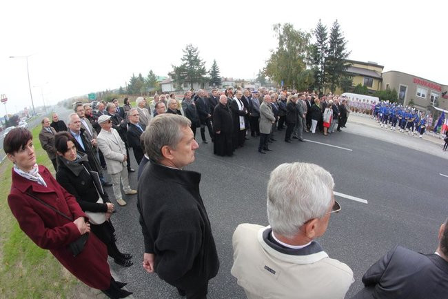 Przecięli wstęgę na drodze nr 5 (zdjęcia)