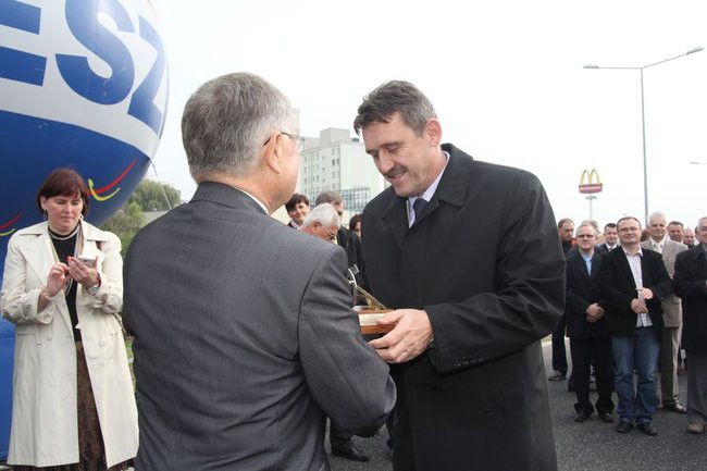 Przecięli wstęgę na drodze nr 5 (zdjęcia)