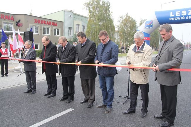 Przecięli wstęgę na drodze nr 5 (zdjęcia)