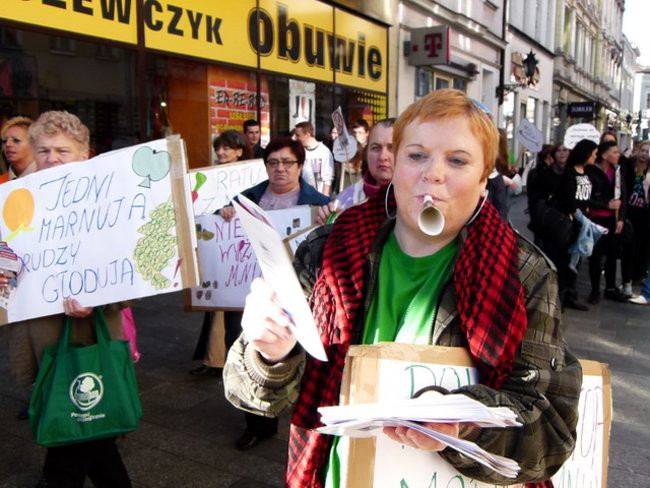 Marsz przeciw marnowaniu jedzenia (zdjęcia)