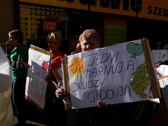 Marsz przeciw marnowaniu jedzenia (zdjęcia)