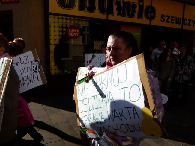 Marsz przeciw marnowaniu jedzenia (zdjęcia)