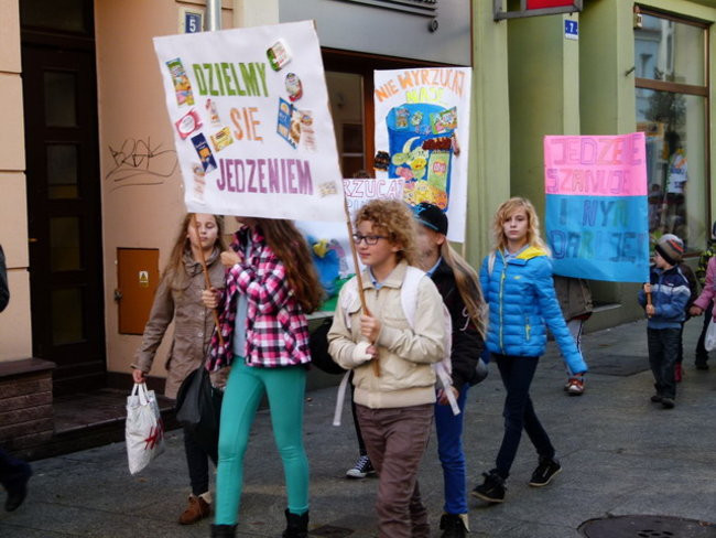 Marsz przeciw marnowaniu jedzenia (zdjęcia)