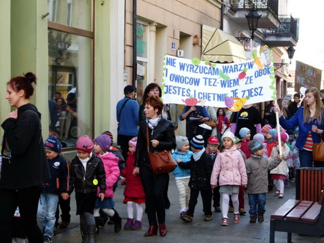 Marsz przeciw marnowaniu jedzenia (zdjęcia)