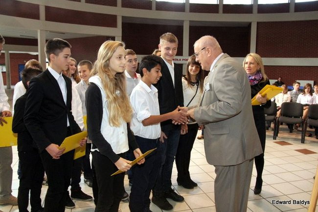 Pasowanie na ucznia Gimnazjum nr 7 (zdjęcia)