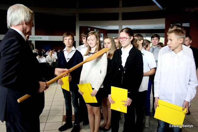 Pasowanie na ucznia Gimnazjum nr 7 (zdjęcia)