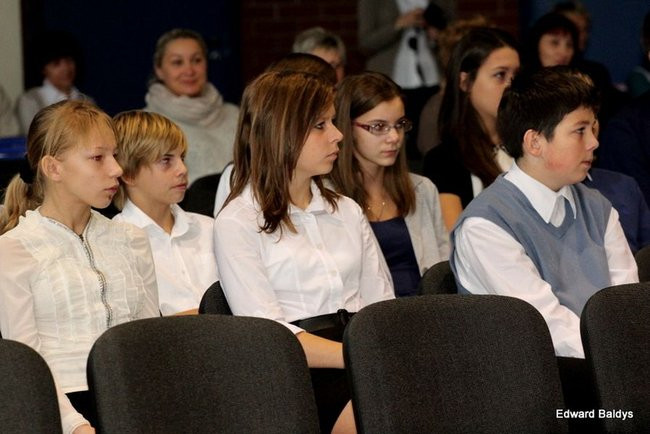 Pasowanie na ucznia Gimnazjum nr 7 (zdjęcia)