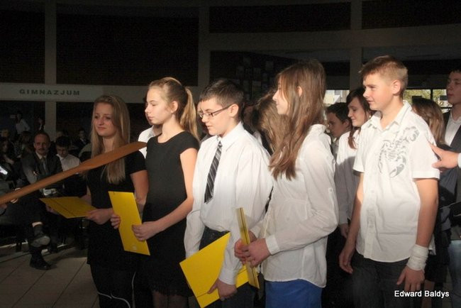 Pasowanie na ucznia Gimnazjum nr 7 (zdjęcia)