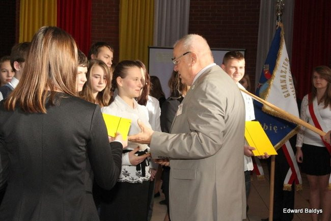Pasowanie na ucznia Gimnazjum nr 7 (zdjęcia)