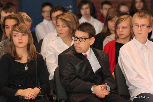 Pasowanie na ucznia Gimnazjum nr 7 (zdjęcia)