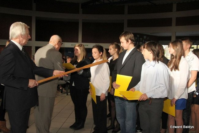 Pasowanie na ucznia Gimnazjum nr 7 (zdjęcia)