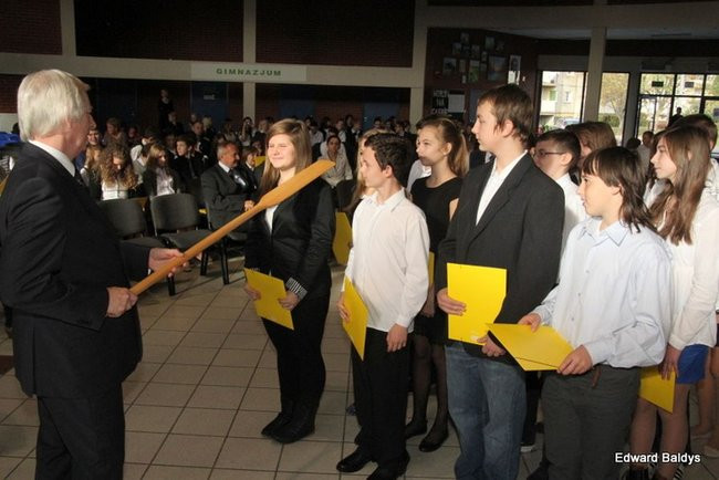 Pasowanie na ucznia Gimnazjum nr 7 (zdjęcia)