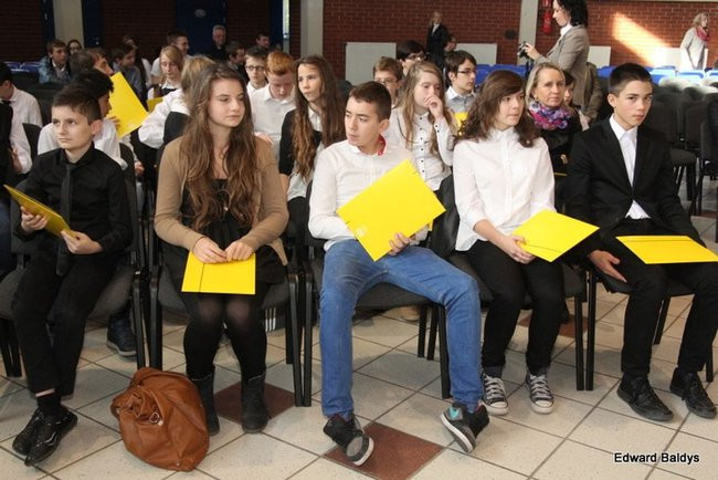 Pasowanie na ucznia Gimnazjum nr 7 (zdjęcia)