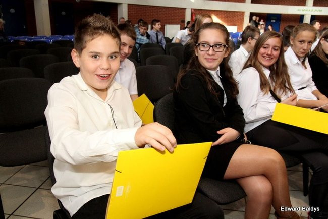 Pasowanie na ucznia Gimnazjum nr 7 (zdjęcia)