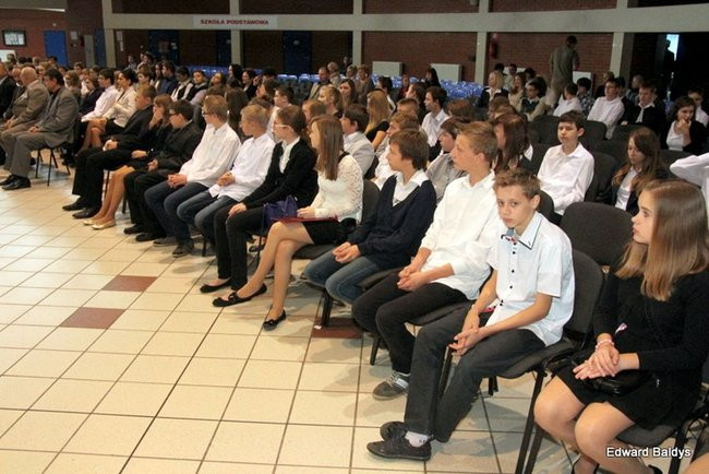 Pasowanie na ucznia Gimnazjum nr 7 (zdjęcia)