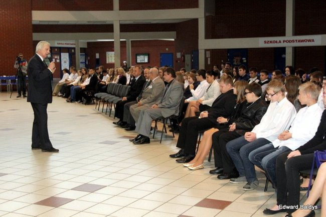 Pasowanie na ucznia Gimnazjum nr 7 (zdjęcia)