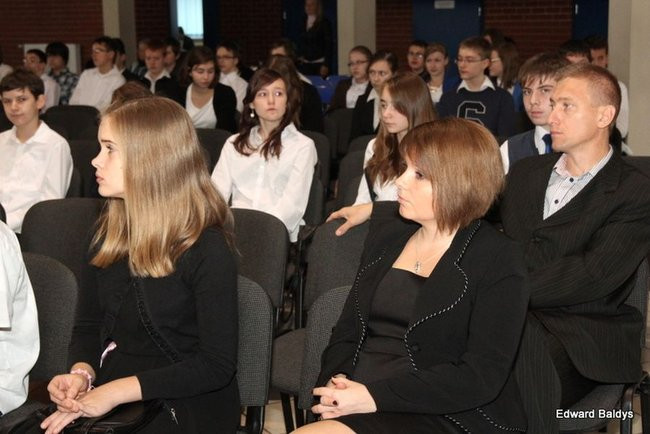 Pasowanie na ucznia Gimnazjum nr 7 (zdjęcia)