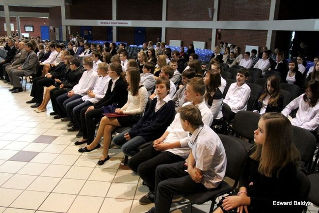 Pasowanie na ucznia Gimnazjum nr 7 (zdjęcia)