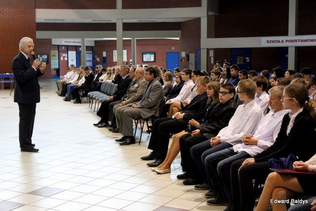 Pasowanie na ucznia Gimnazjum nr 7 (zdjęcia)