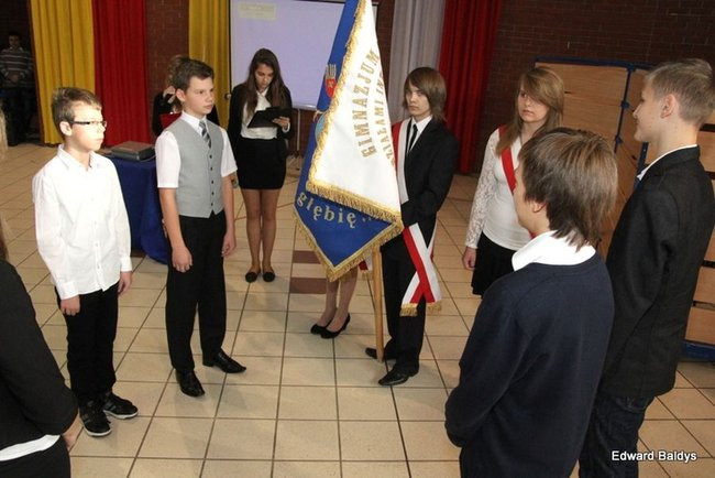 Pasowanie na ucznia Gimnazjum nr 7 (zdjęcia)