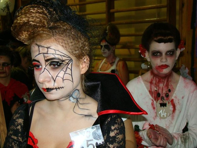 Halloweenowy salon piękności (zdjęcia)