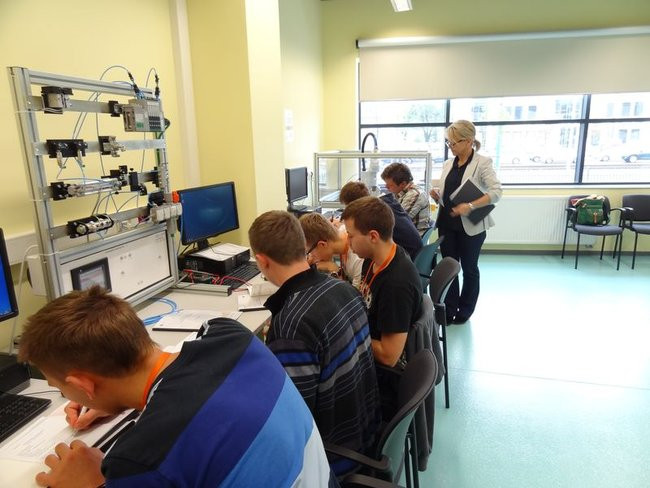 Są w technikum, a czują się jak studenci (zdjęcia)