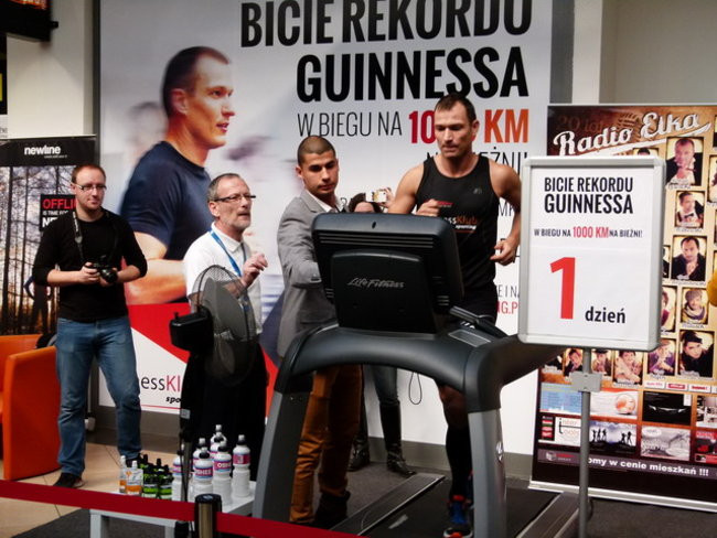 Tumko rozpoczął atak (zdjęcia)