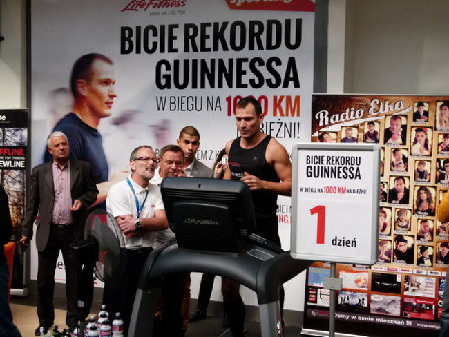 Tumko rozpoczął atak (zdjęcia)