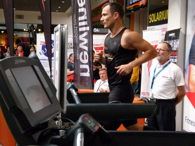 Tumko rozpoczął atak (zdjęcia)