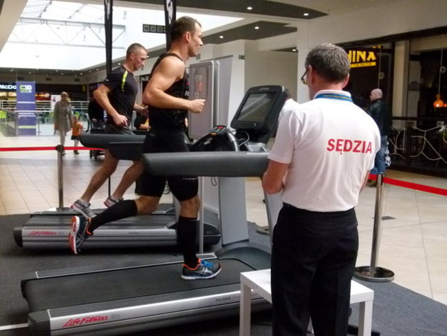 Tumko rozpoczął atak (zdjęcia)