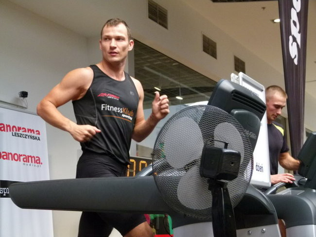 Tumko rozpoczął atak (zdjęcia)