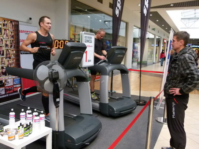 Tumko rozpoczął atak (zdjęcia)