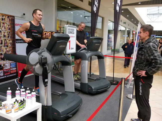 Tumko rozpoczął atak (zdjęcia)